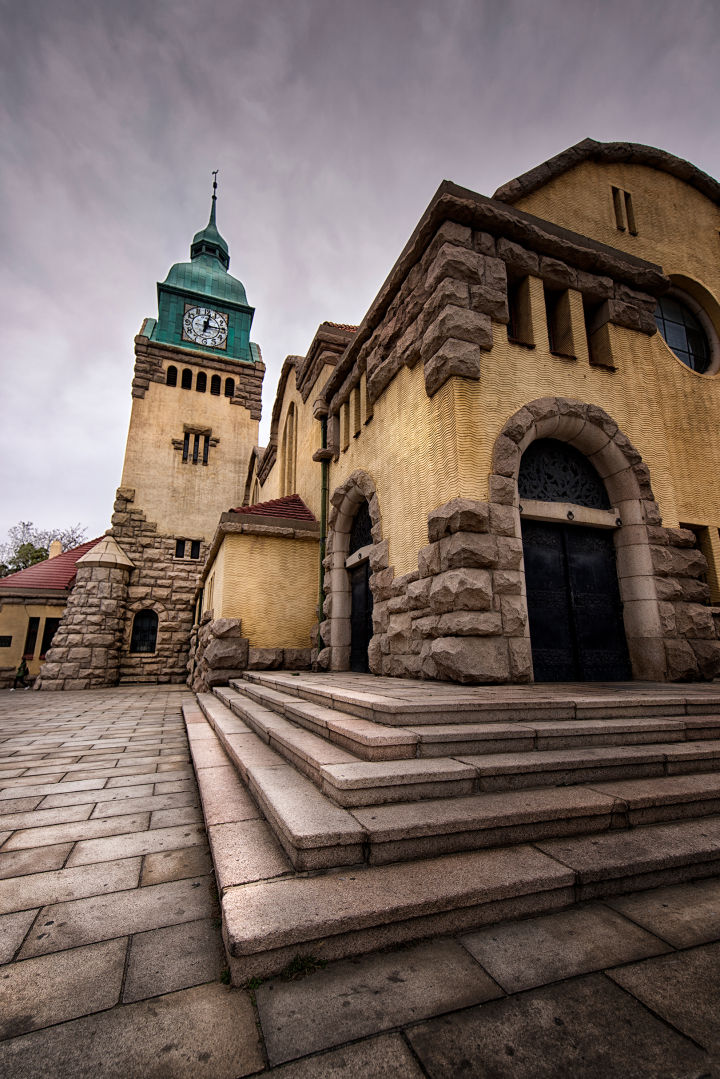 青岛是一个怎么样的地方,青岛是一座什么样的城市