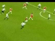 内马尔经典进球挑球过人展现天赋,内马尔的绝招