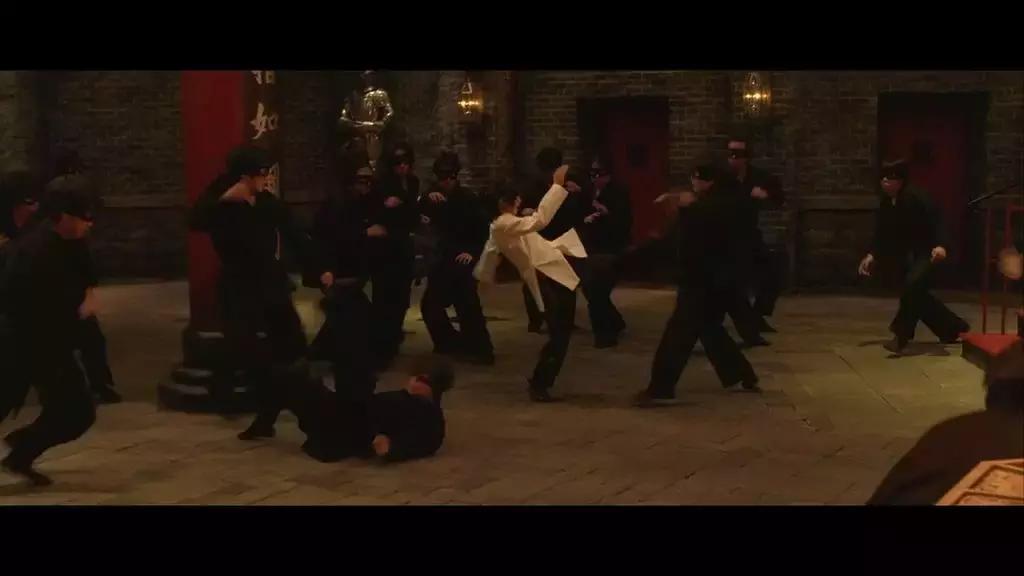 看完周星驰的日版《少林足球》，99%的人骂毫无节操