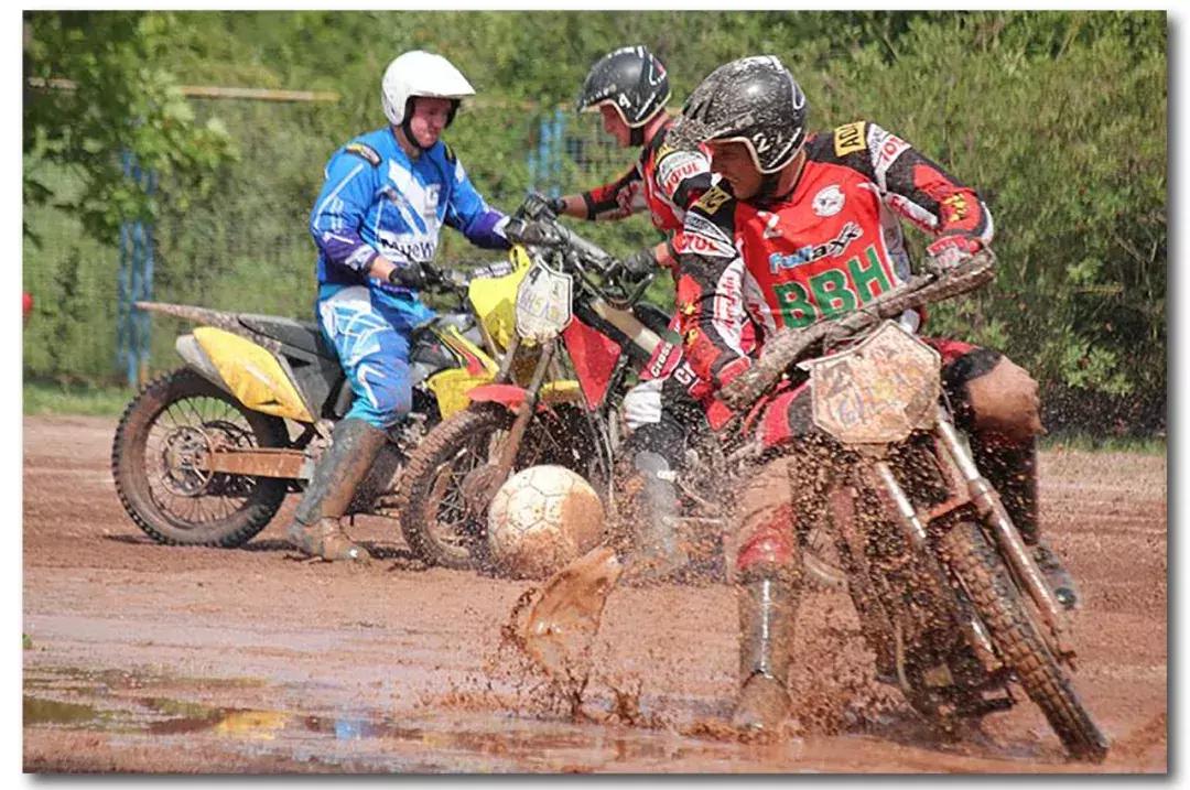 摩托车足球赛球员,摩托车足球第一人称