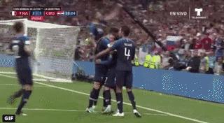 法国队2018夺冠拿大力神杯,2018世界杯法国举起大力神杯