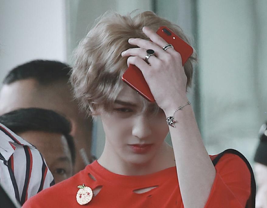 朱正廷向粉丝道歉视频,朱正廷回应道歉视频