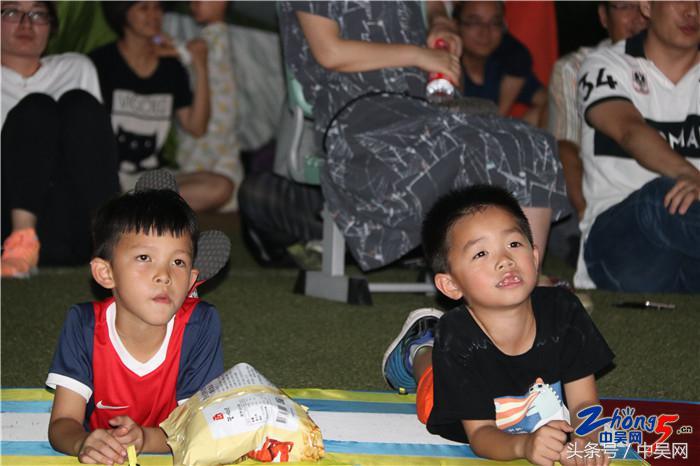 “足球梦、帐篷情”！常州龙城小学首届足球嘉年华之足球文化夜