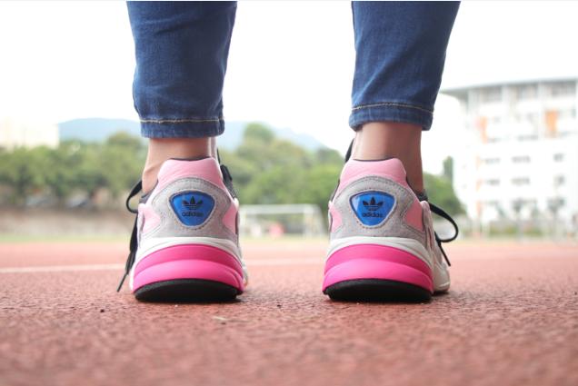 adidas官方旗舰老爹鞋,adidas纯色老爹鞋哪个款色好看