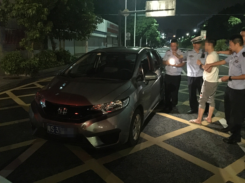 2018年世界杯期间全国酒驾,世界杯交警查酒驾现场报道