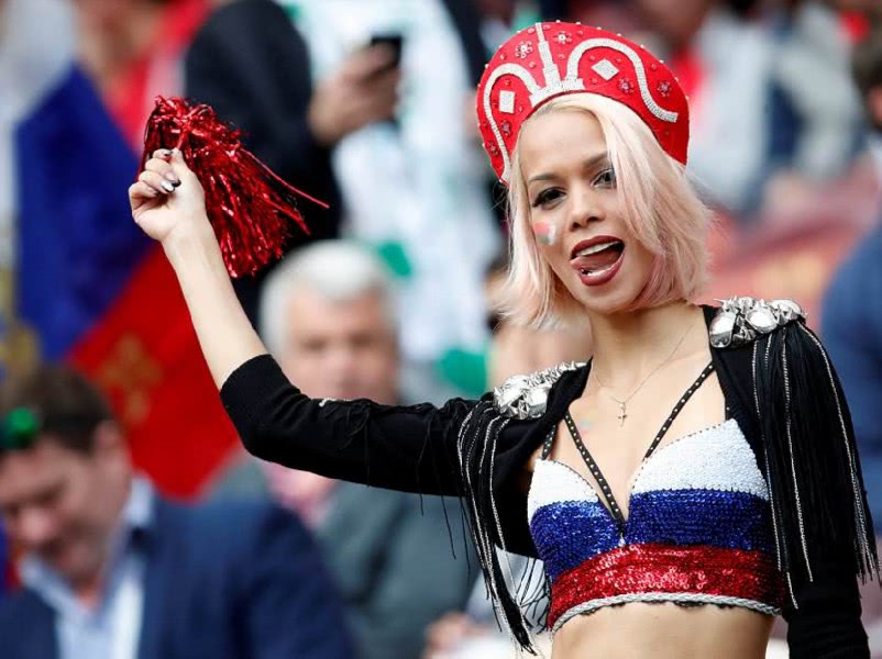 世界杯女子欢呼,世界杯俄罗斯足球女郎