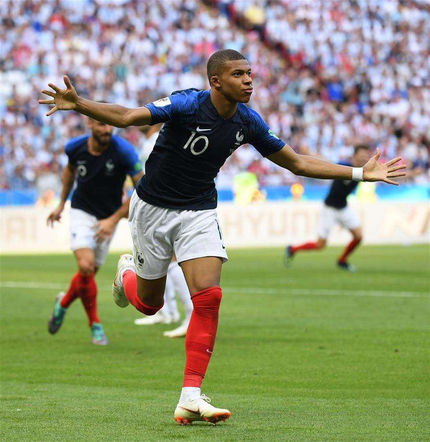 姆巴佩的速度和反应,关于介绍姆巴佩的ppt