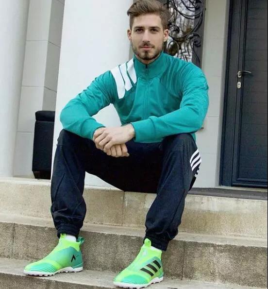 如果法国队夺冠会穿黑袍吗,法国足球队能否再夺世界杯