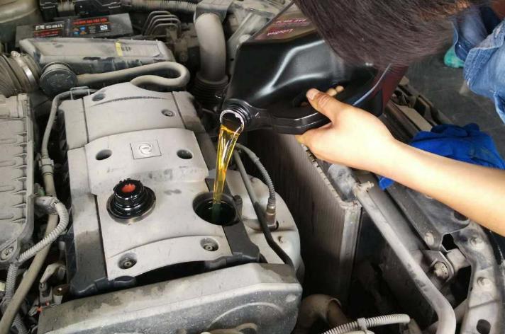 自己换机油保养靠谱吗,自己保养怎么选机油