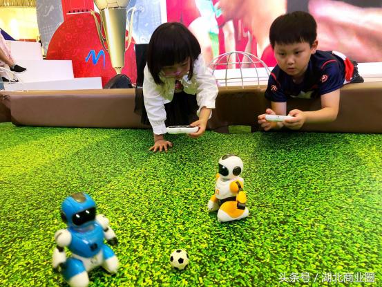 凯德“世界杯拼图”创吉尼斯世界纪录超50万人参与