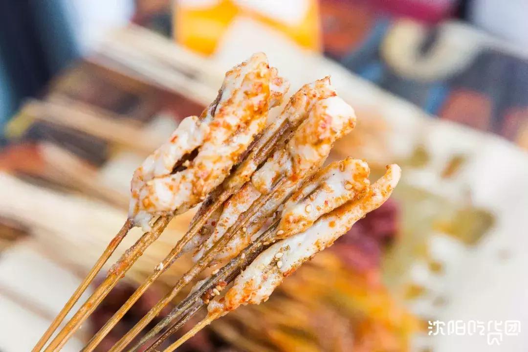 炸串刷“神酱”！路过不一定会进的小店，竟吃出了童年的味道！