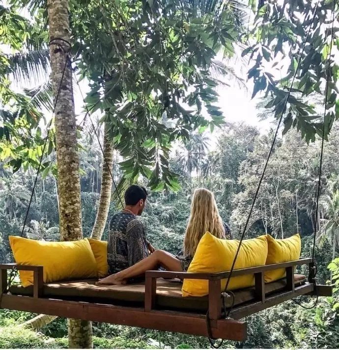 巴厘岛买什么口红便宜,巴厘岛旅游攻略住宿价格