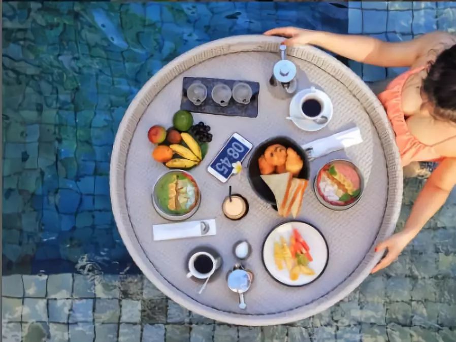 巴厘岛买什么口红便宜,巴厘岛旅游攻略住宿价格