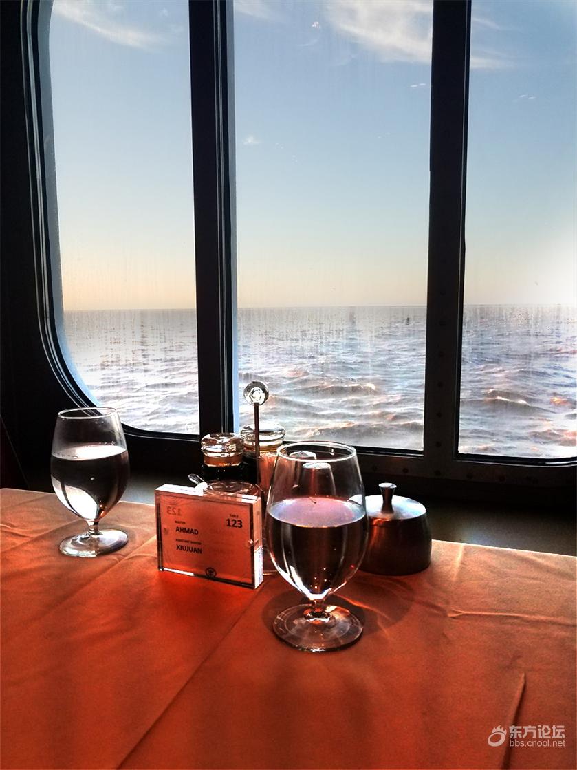 坐奢华游轮什么感受？房间就像漂在海上量子号游记！
