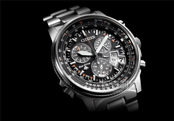 万元以内买石英表还是机械表,万元值得入手经典手表