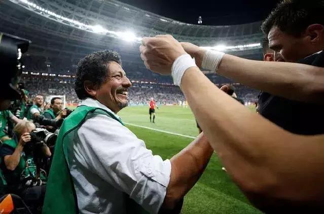 世界杯足球十大不可思议进球,足球史上不可超越十大经典时刻