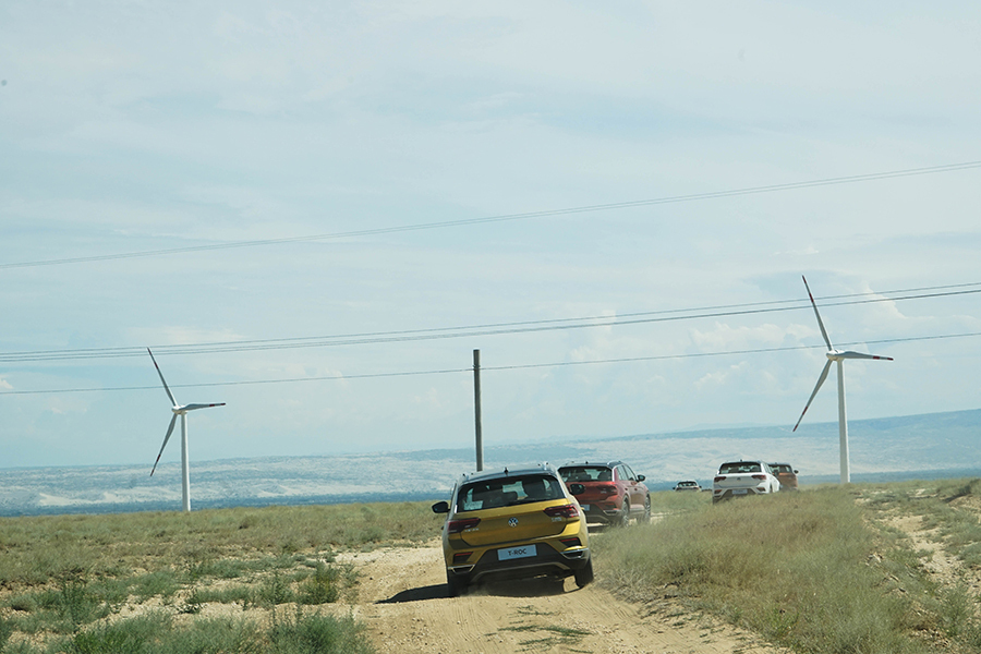 领克02丰田chr,丰田c-hr2020款领先版试驾