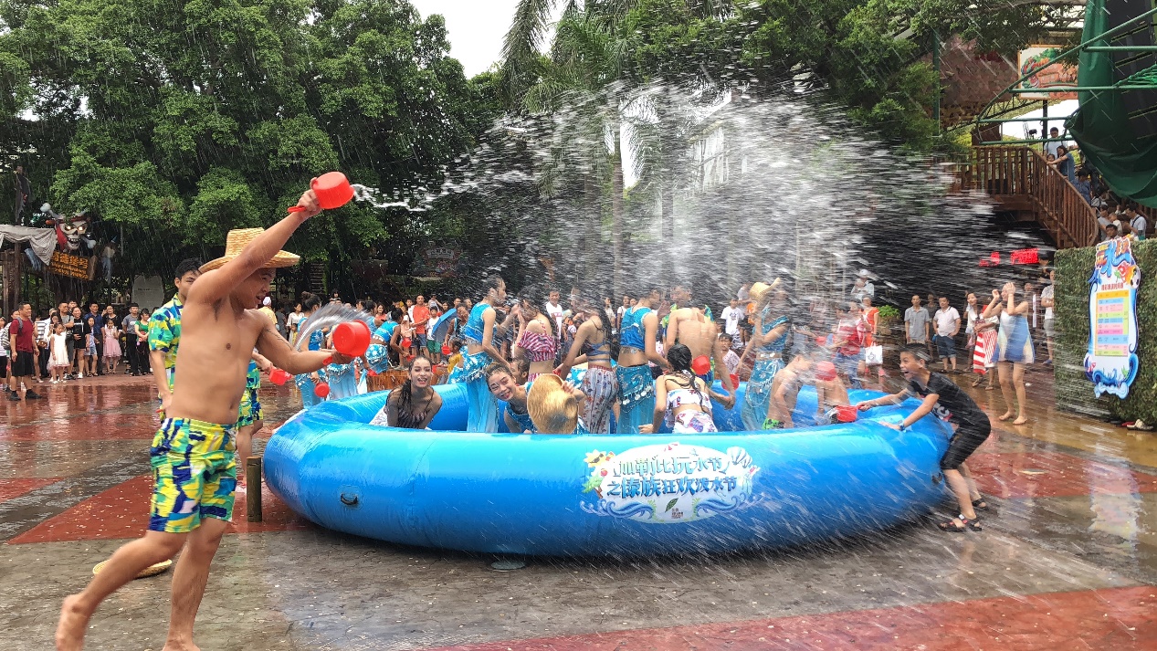 好玩不晒还能带娃，长鹿夜场一次过玩够本！