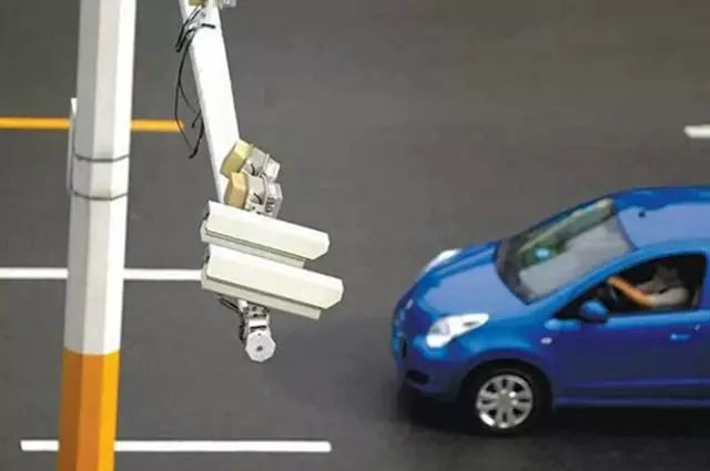 轻微超速行为不予处罚,超速罚款首次警告是每年一次吗