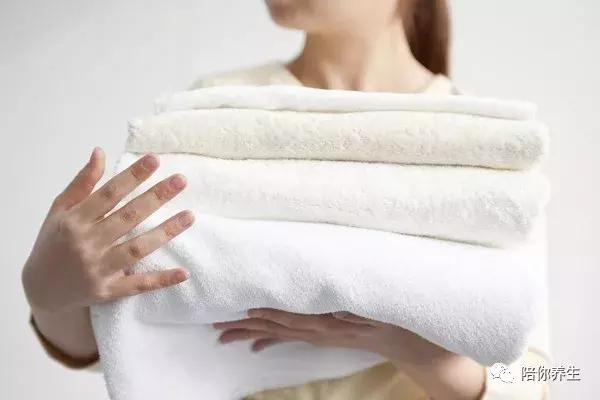 1条热毛巾6种神奇用法,热毛巾养生教程