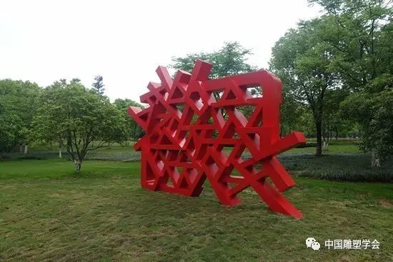 中国传统雕塑与现代雕塑的联系,不可能的可能文章