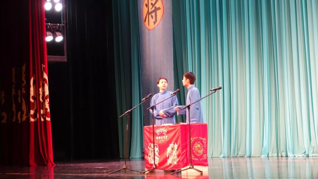 石家庄大剧院人多吗,有多少人去过广州火车站