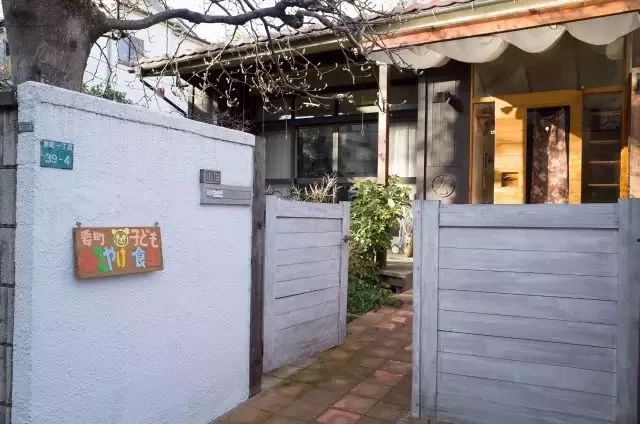 治愈10000个孤独的孩子，这家最便宜的日本餐厅，每月只开2天，却温暖了全世界