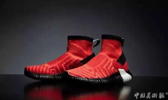 李宁拿大哥大短袖,2018年李宁纽约时装周