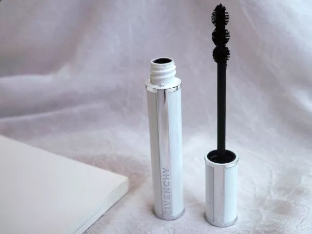 8款热门睫毛膏专业测评，Angelababy最爱的睫毛膏居然垫底了！