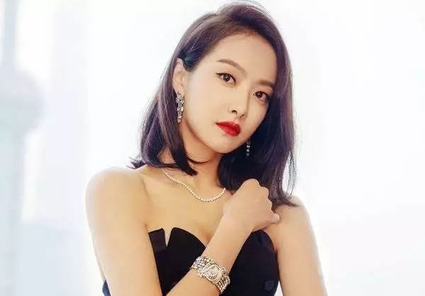 在家怎么把短发剪得有层次感,短发前方怎么剪得更自然