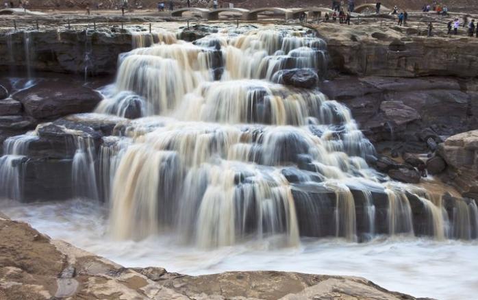 德天瀑布和黄果树瀑布哪个更壮观,中国最大瀑布黄果树瀑布美景分享