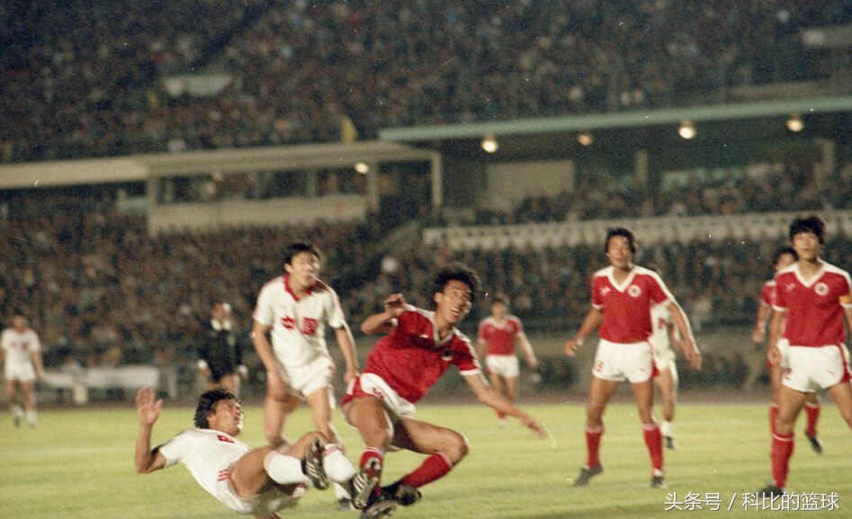 国足输得最惨一次15比零视频,8场8球助国足粉碎25年魔咒