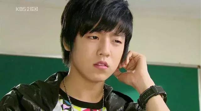 韩国男明星李玹雨,金秀贤李玹雨runningman