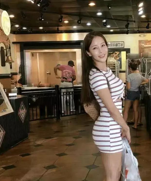 韩*歌国**手米娜与小18岁老公度蜜月，这对“母子恋”打破年龄差距