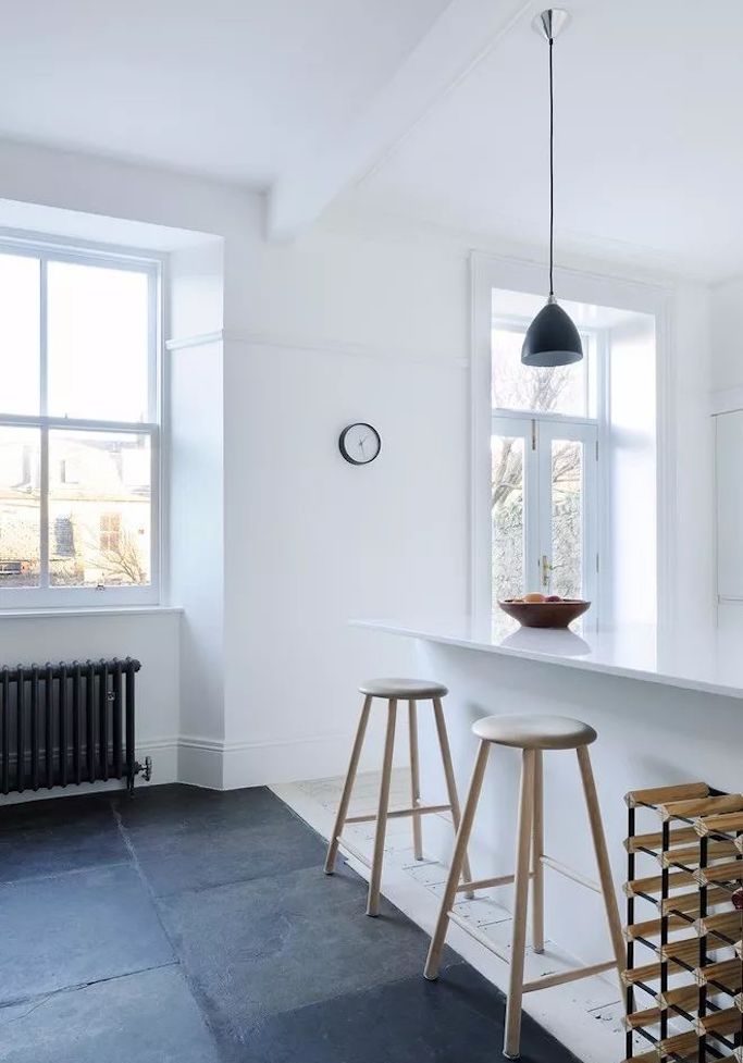 家具和墙有缝隙用什么胶,家具与墙之间的缝用什么补好