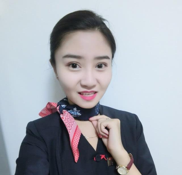 空姐干到多大就被辞退,空姐到年龄会被辞退吗