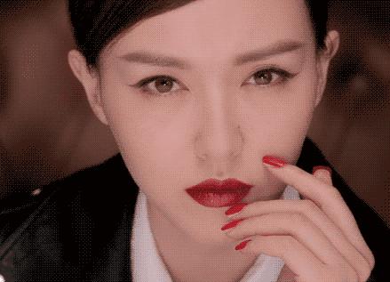 为什么戴美瞳感觉不自然,戴美瞳怎么样才可以不干涩