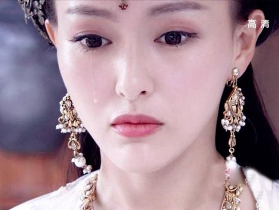 为什么戴美瞳感觉不自然,戴美瞳怎么样才可以不干涩