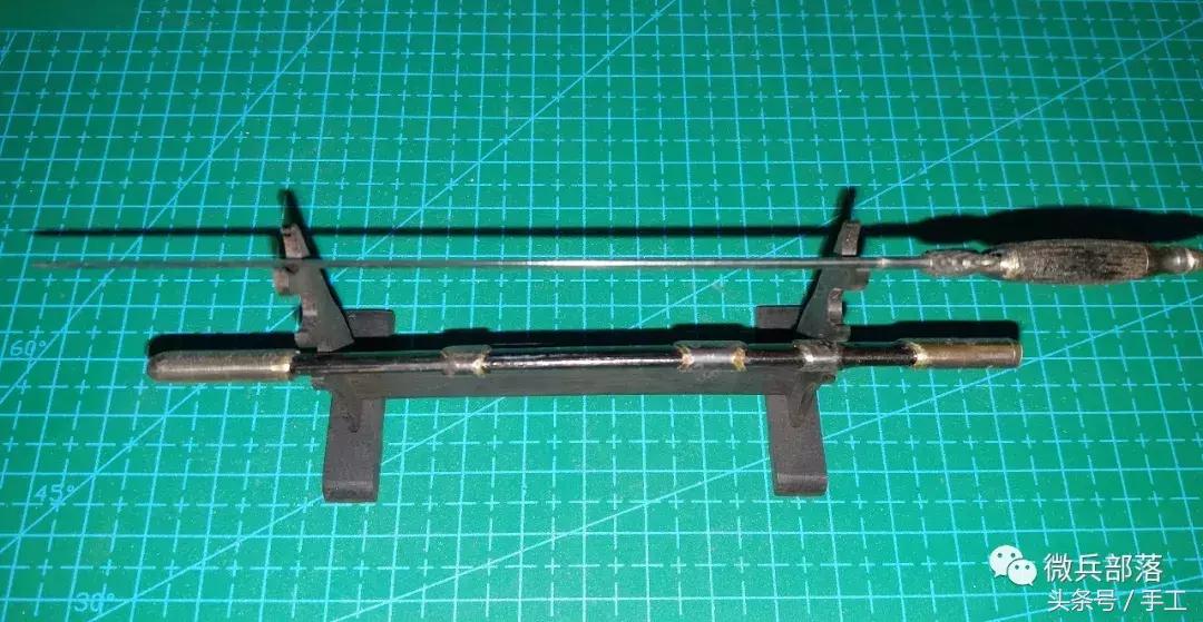 纯手工打造名剑,微型刀剑制作比赛