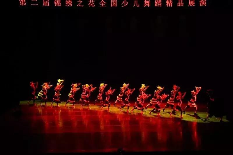 今天,请把朋友圈留给咱黄埔青少年!为你们打Call日夜不分~