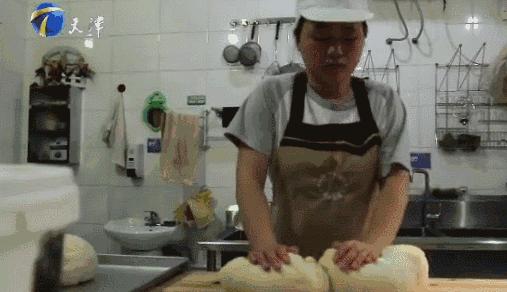 汪涵都点赞！这对德国夫妻在长沙开面包店，还有65个中国聋哑孩子