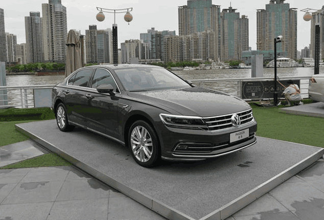 大众辉昂现在还能买到吗,辉昂尊贵版停产了吗