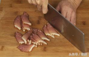 炒腊肉是先炒蒜苔还是先炒腊肉,腊肉的家常做法怎么炒好吃教程