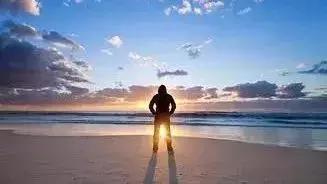 享受“足球狂欢”，与民“共襄盛举”