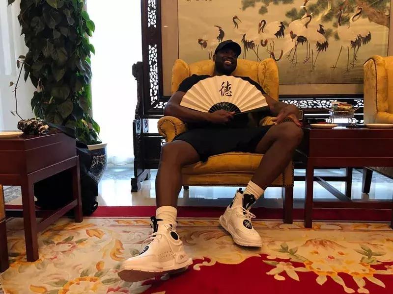 想让路人管不住眼睛？这11款球鞋随便一双都可以！