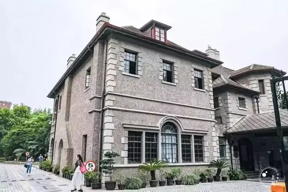 魔都超美的网红打卡圣地安福路,上海网红打卡地必去的路