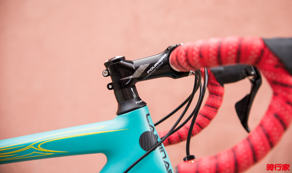 充分自由展示个性的平台——LAMINARATUR