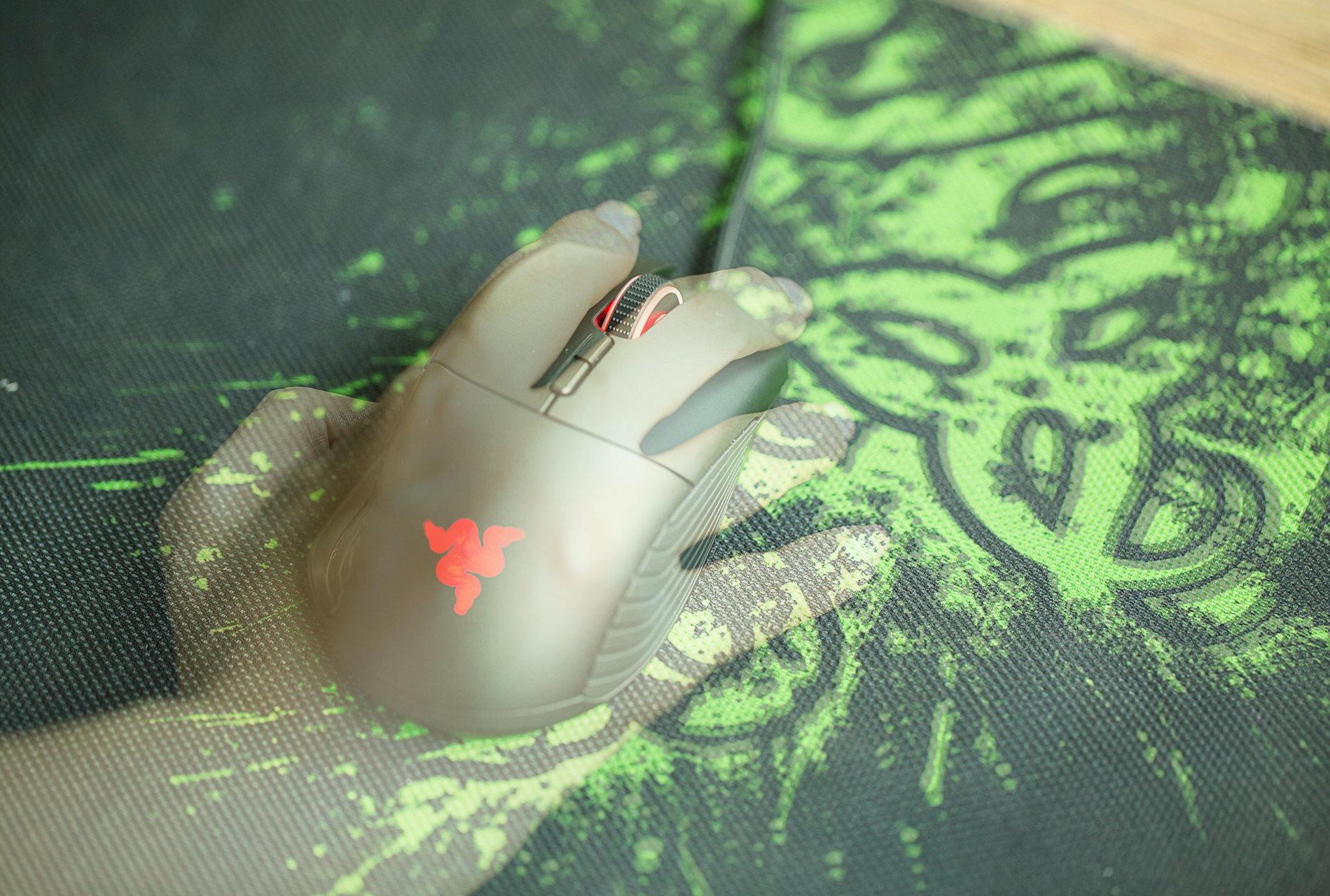 为fps而生的游戏本,雷蛇razer蝰蛇标准版游戏实测