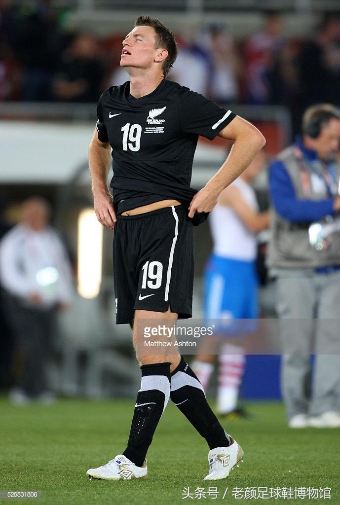 世界杯战靴盘点,南非世界杯复刻版足球鞋