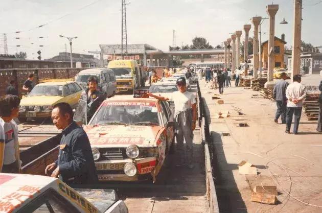 赛车手张海宁教你打方向盘,赛车手张海宁比赛